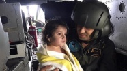 Göçmen teknesinden kurtarılan kızın sağlığı düzeliyor