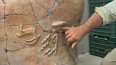 G&ouml;kh&ouml;y&uuml;k'te bulunan 5 bin yıllık k&uuml;p, alanın bilin&ccedil;li terk edildiğini g&ouml;steriyor