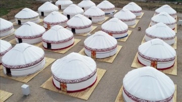 Göksun'a Kırgız çadırları ile 'Dayanışma Obası' kuruldu