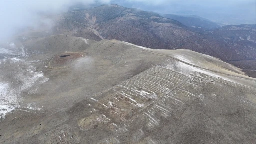 G&ouml;ll&uuml; Dağ'daki Ge&ccedil; Hitit Antik Kenti, Tabal Krallığı'nın izlerini taşıyor