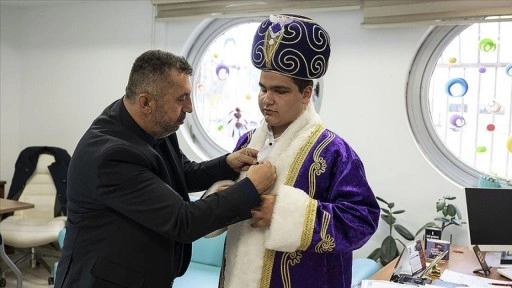 Görme engelli hafızlık öğrencileri meddahlık sanatıyla sosyal hayata katılıyor