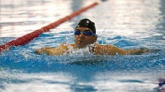 Görme engelli yüzücü 6 yılda 52 madalya kazandı