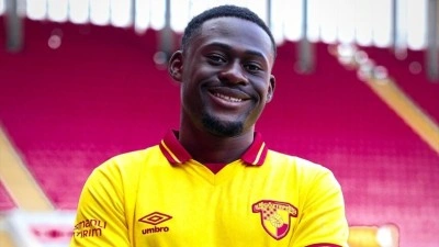 G&ouml;ztepe, İngiliz orta saha oyuncusu Alex Matos'u kadrosuna kattı