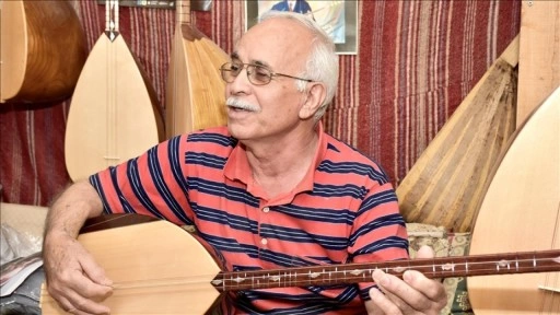 Gramofondan sesini duyduğu bağlamaya önce gönlünü sonra ömrünü verdi