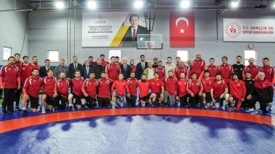 Grekoromen G&uuml;reş Milli Takımı Avrupa şampiyonası &ouml;ncesi basınla buluştu
