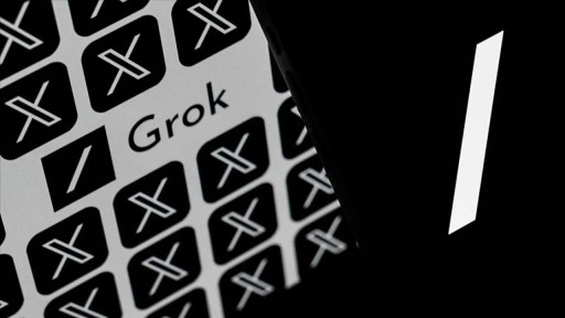 Grok'un yeni sürümü yapay zekada "siyasi zehirlenme" tartışmasını gündeme getirdi