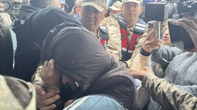 G&uuml;listan Doku soruşturmasında d&ouml;nemin Tunceli Devlet Hastanesi Başhekimi &Ouml;zdemir adliyeye sevk edild