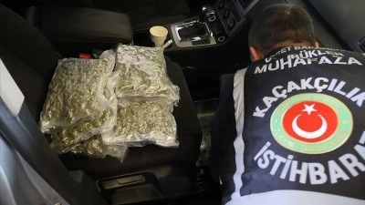 G&uuml;mr&uuml;kler Muhafaza ekipleri, ilk 3 aydaki operasyonlarda 7,2 ton uyuşturucu ele ge&ccedil;irdi