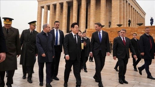 Güney Kore Devlet Başkanı Lee, Anıtkabir'i ziyaret etti
