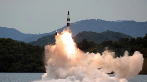 Güney Kore ve Japonya, Kuzey Kore'nin balistik füze fırlattığını duyurdu