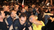 Gürcistan&#039;da protestocular ve polis arasında arbede