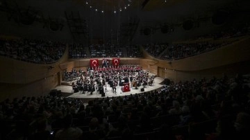 Hacettepe Üniversitesi Senfoni Orkestrası, Cumhuriyet'in 100. yılını CSO'daki özel konserle kutladı