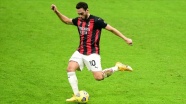 Hakan Çalhanoğlu Milan'a Fiorentina karşısında galibiyeti getirdi