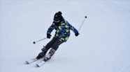 Hakkari&#039;deki kayak merkezi Kovid-19 tedbirleri altında kapılarını sporculara açtı