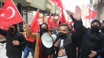 Hakkari'de HDP İl Başkanlığı önündeki eyleme 2 aile daha katıldı