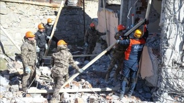Hakkari'de öncelikli gündem "Deprem"