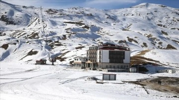 Hakkari'deki kayak merkezi, sezon için gün sayıyor