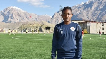 Hakkarigücü Kadın Futbol Takımı, Kamerunlu "gol kraliçesi"ni kadrosuna kattı