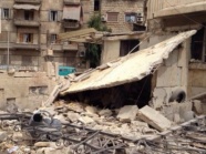 Halep'te bombardımanda yaralanan Suriyelinin ayağı 2 kere kesildi