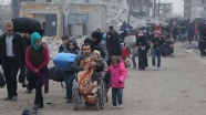 Halep'te halk güvenli semtlere göç ediyor