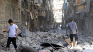 'Halep'te silahsız insanların üstüne bomba yağdırılıyor'