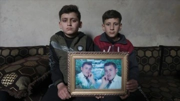 Halepli kardeşler 11 yıldır rejim hapishanesinde tutulan babalarının yolunu bekliyor