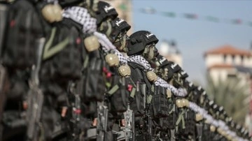 Hamas'ın silahlı kanadı İsrail'e karşı "Aksa Tufanı" operasyonu başlattığını duy