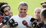 Hamzaoğlu: “Atletico için kazanın!“