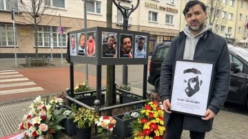 Hanau'daki ırkçı terör saldırısında yakınlarını kaybeden Türkler, olayın aydınlatılmasını istiy