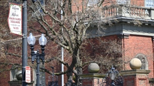 Harvard Rektörü Garber, vergi muafiyetinin kaldırılmasının "yasa dışı" olacağını belirtti