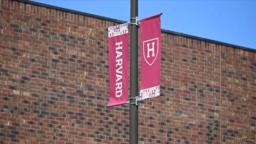 Harvard Üniversitesi, yabancı öğrenci alımını yasaklayan Trump yönetimine dava açtı