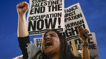 Harvard'da Filistin'e destek gösterileri düzenleyen öğrenciler, disiplin cezasıyla karşı k