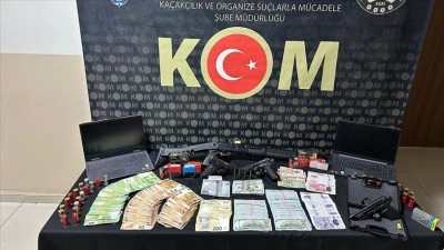 Hatay merkezli r&uuml;şvet ve ka&ccedil;ak&ccedil;ılık operasyonunda 26 zanlı tutuklandı