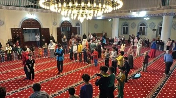 Hatay'da çocuklar Ramazan ayının maneviyatını camide etkinliklerle öğreniyor