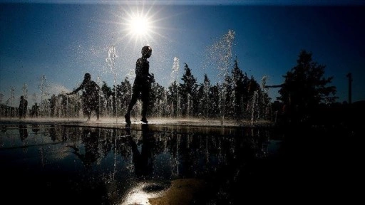 Hava sıcaklıkları 24 ilde 40 dereceyi aştı