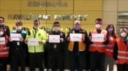 Havalimanı polislerinden sağlık çalışanlarına videolu alkış desteği