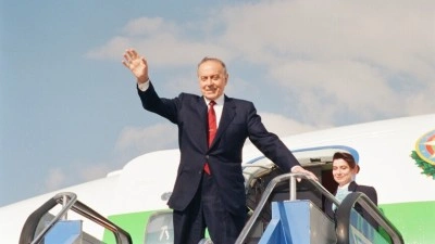 Haydar Aliyev, doğumunun 103. yılında anılıyor