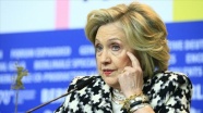 Hillary Clinton: Esas zorunlu olan görevdeki başkanı emekliye sevk etmemizdir