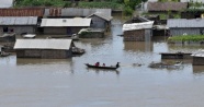 Hindistan’da sel 400 yüz bin kişiyi etkiledi