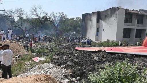 Hindistan'daki uçak kazası soruşturmasında "sabotaj" ihtimali de değerlendiriliyor