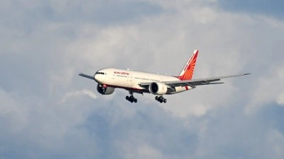 Hindistan merkezli hava yolu şirketi Air India u&ccedil;ağının t&uuml;rb&uuml;lansa girmesi sonucu 14 kişi yaralandı