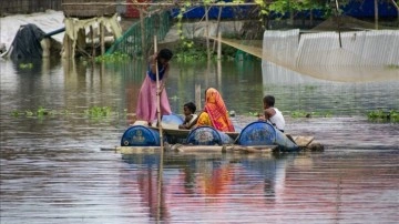 Hindistan'ın kuzeyinde muson yağmurlarında 41 günde 199 kişi yaşamını yitirdi