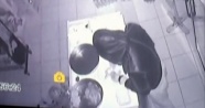 Hırsızların çiğ köfte partili soygunu kamerada