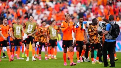 Hollanda, grubu zirvede tamamladı