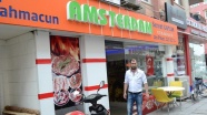 Hollanda'ya tepki için dükkanının ismini değiştirdi