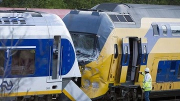Hollanda'da tren kazasında bir kişi öldü, çok sayıda kişi yaralandı