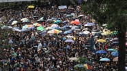 Hong Kong'daki protestolara kamu çalışanları da katıldı