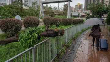 Hong Kong’da şiddetli yağışlar nedeniyle bir kişi öldü
