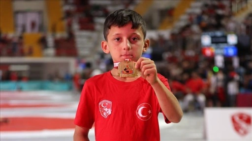 Hükmen galibiyeti kabul etmeyip güreşti, mağlup olunca "en centilmen" seçildi