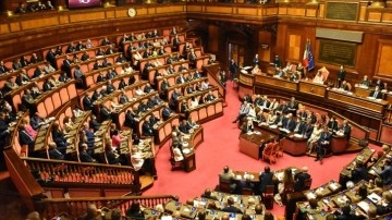 Hükümetlerin ömrünün çok kısa sürdüğü İtalya'da 9. kez erken seçim yapılacak